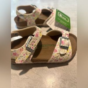 NIB Birkenstock Rio Floral Vegan Girl Size 8 1/2 Toddler Sandals